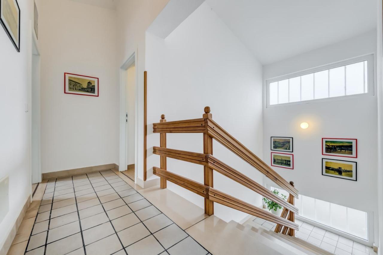 G Apartment
