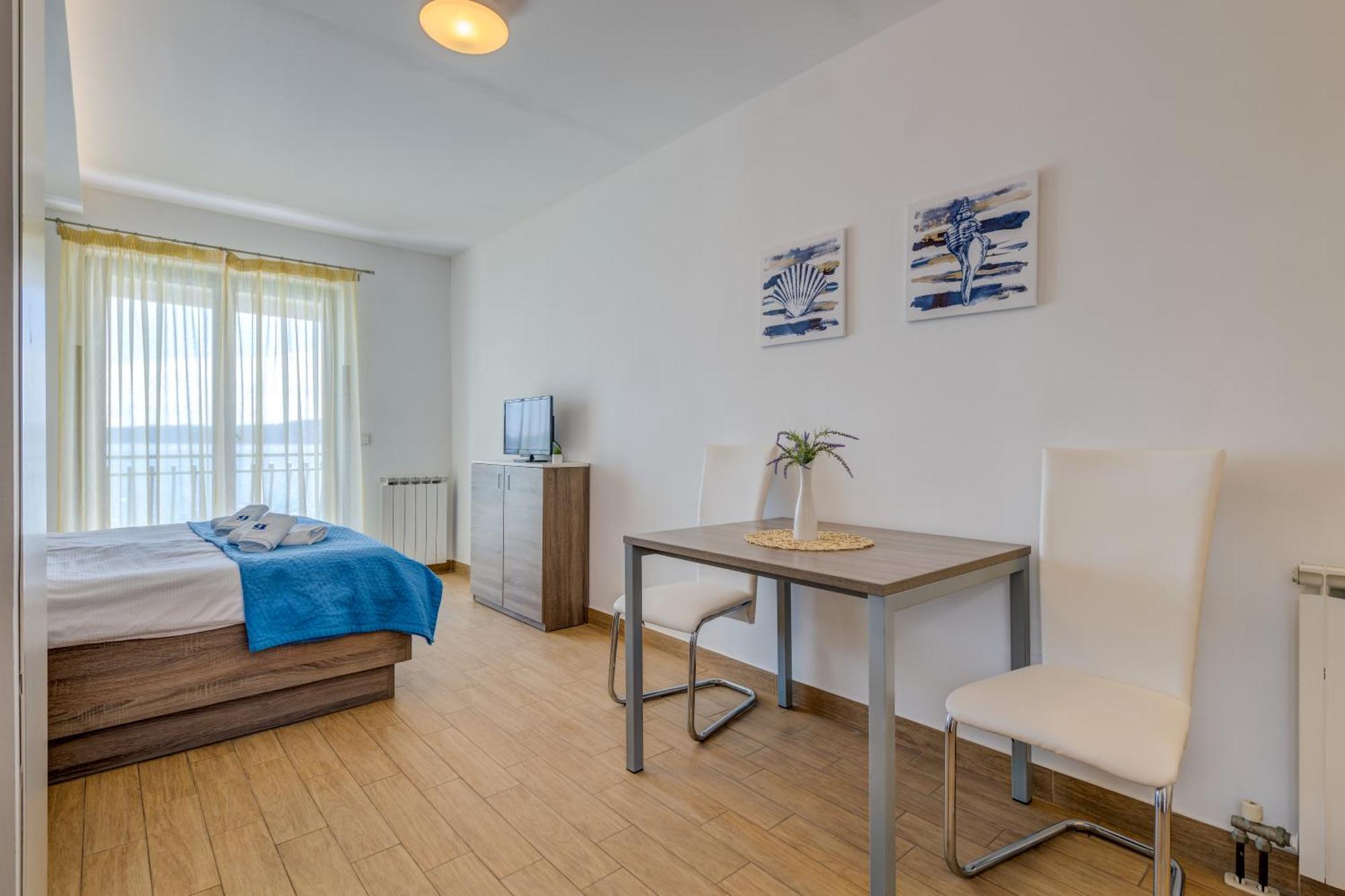 G Apartment
