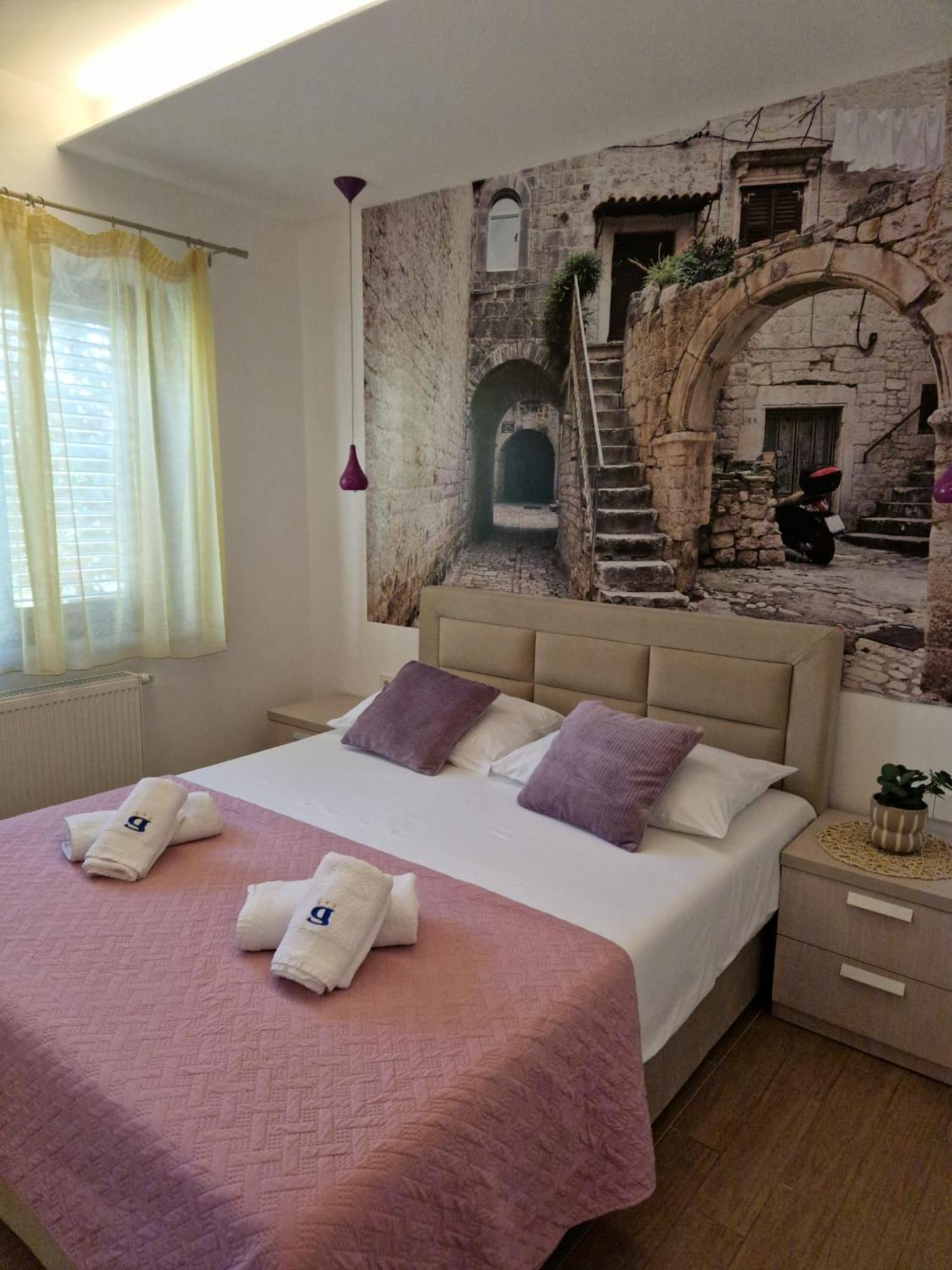 G Trogir